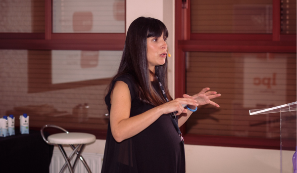Isabel Gárate, Head of Product en Landbot, en su conferencia en LPCMAD23